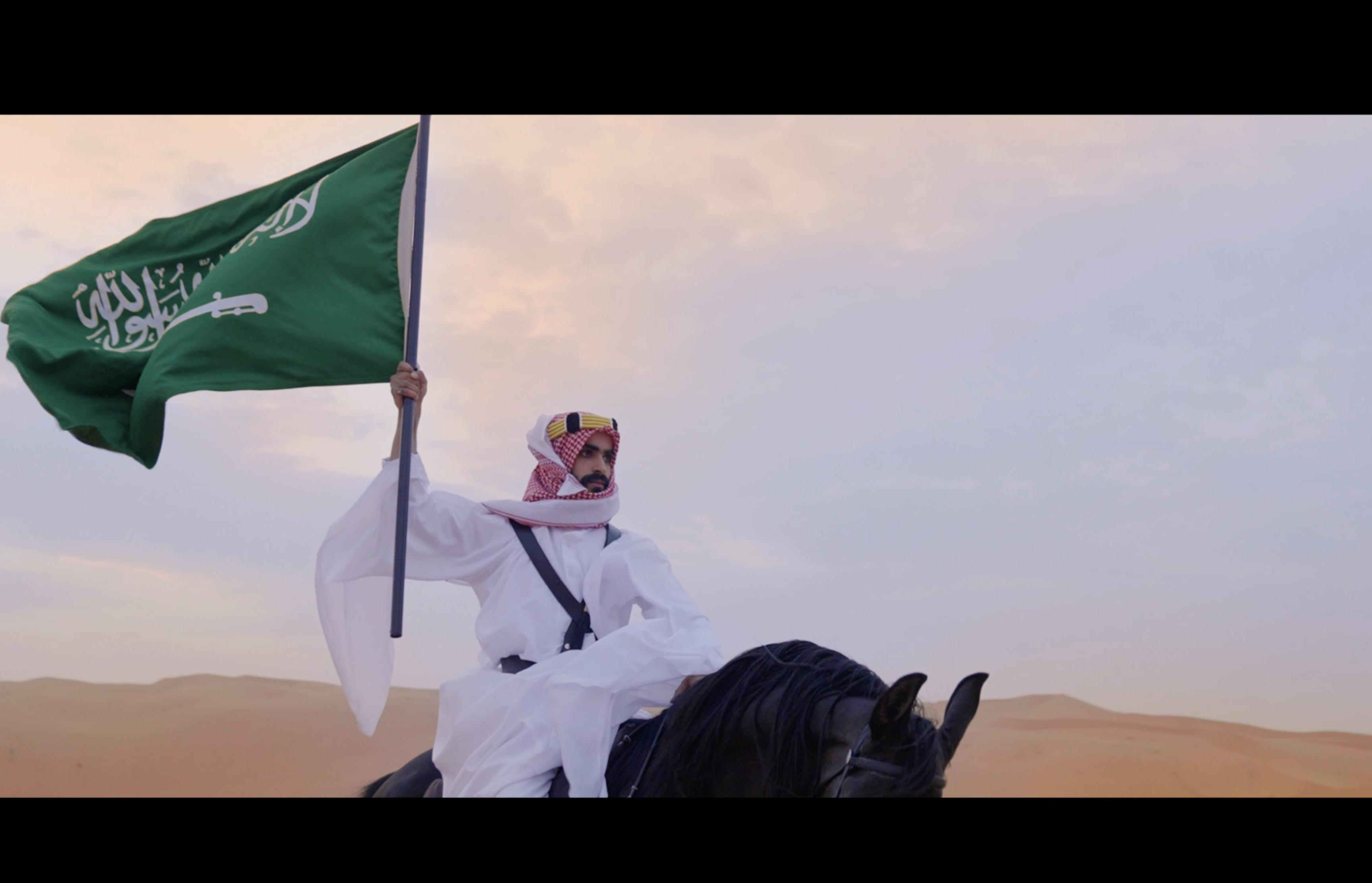 معدات حديثة تستخدمها أفضل شركة تصوير ومونتاج ومعدات إضاءة سينمائية